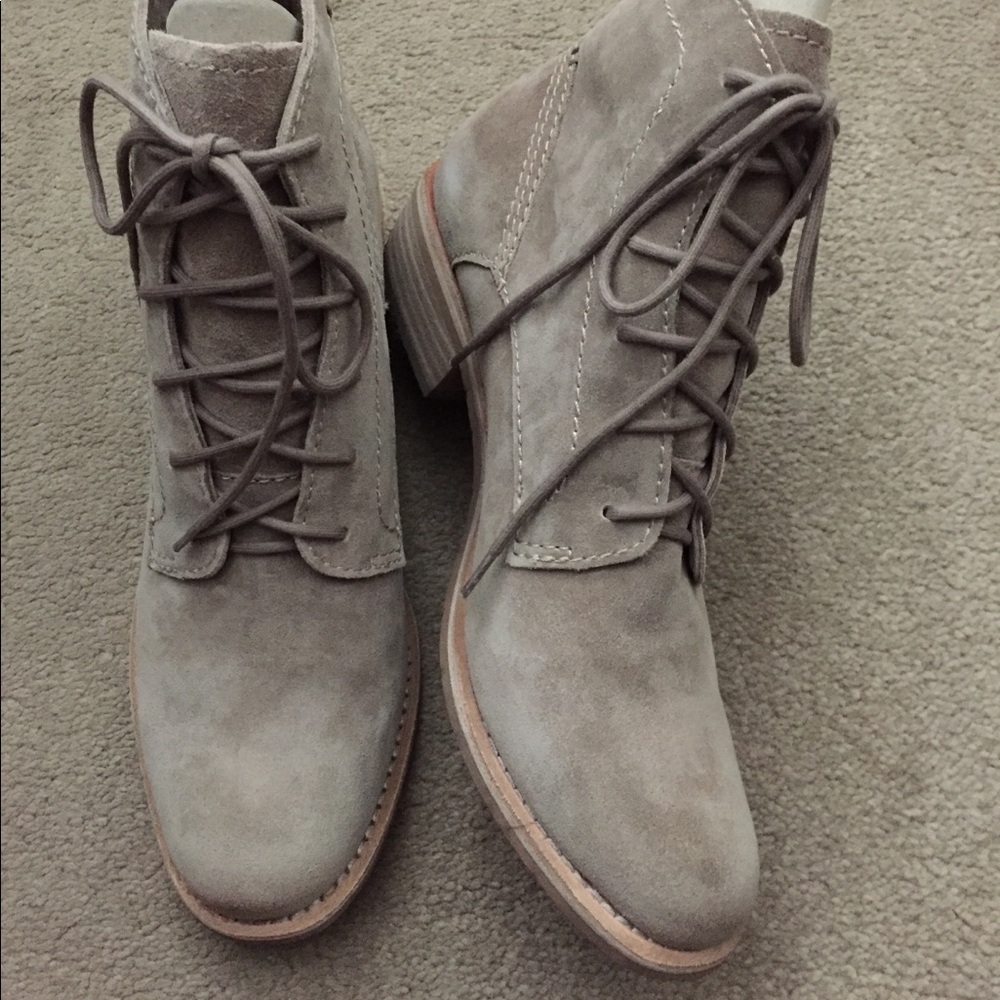 Dolce vita suede lace up bootie - Picture 2 of 7